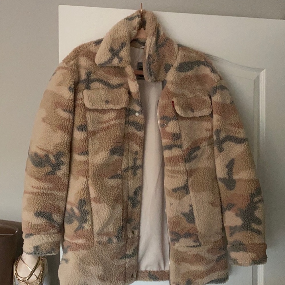 Levi’s light pink camo jacket